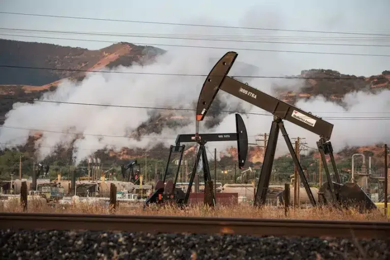 California Oil Regulators Continue Issuing Permits In Q2 To Rework Leaky, Unproductive Wells; Should Order Plugging Instead, Advocates Say
