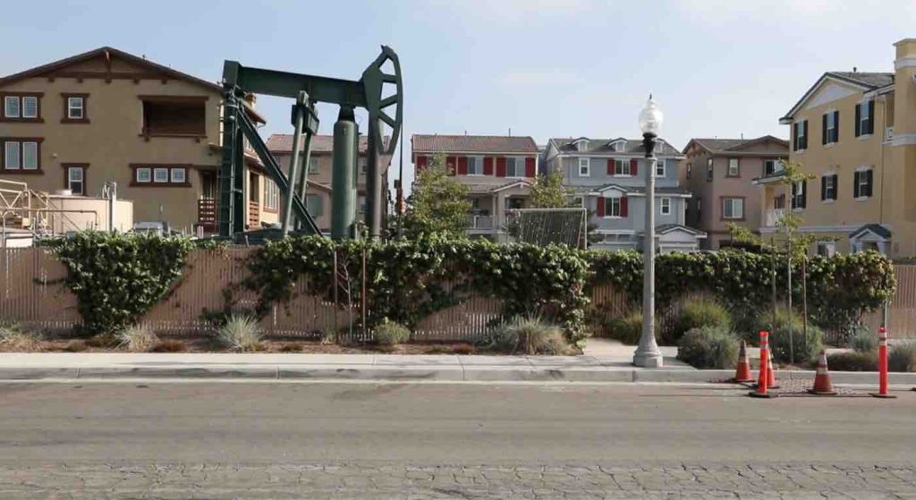 Newsom Oil Permits At Standstill, But New Administration Proposal Could Lead to Approval of 4,700 More Oil Wells Next Year