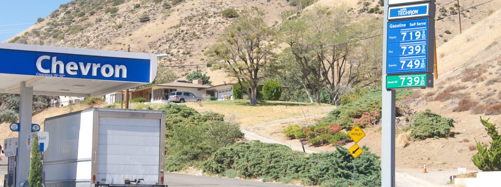 Gorman, CA Oct 1, 2022: Gas prices in California over $7 a gallon. Deemed as Putins gas hike as a result of the war in Ukraine in addition to post pandemic effects.
